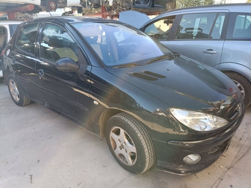 PEUGEOT 206 BERLINA