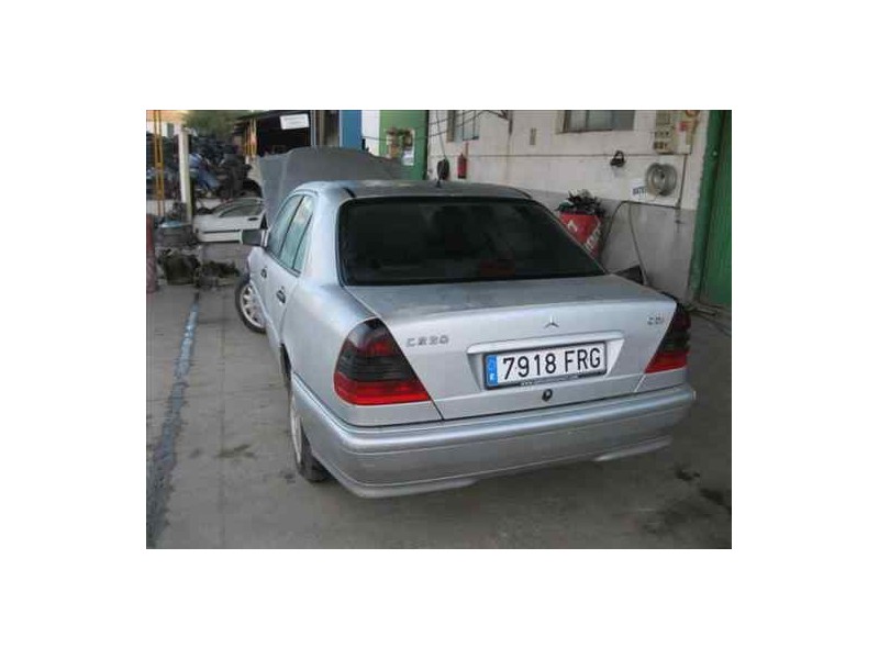 MERCEDES-BENZ CLASE C (W203) BERLINA