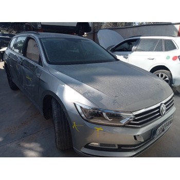 volkswagen passat variant (3g5) del año 2015