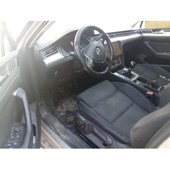 volkswagen passat variant (3g5) del año 2015