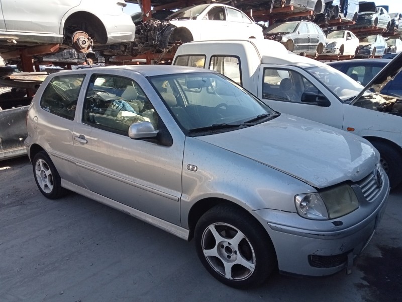 VOLKSWAGEN POLO BERLINA (6N2)