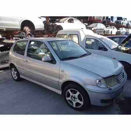 VOLKSWAGEN POLO BERLINA (6N2)