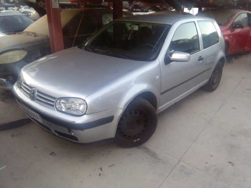 VOLKSWAGEN GOLF IV BERLINA (1J1)