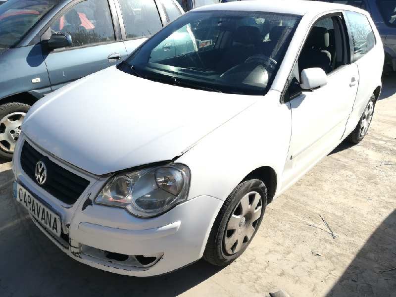 VOLKSWAGEN POLO (9N3)