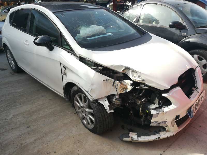 SEAT LEON (1P1)
