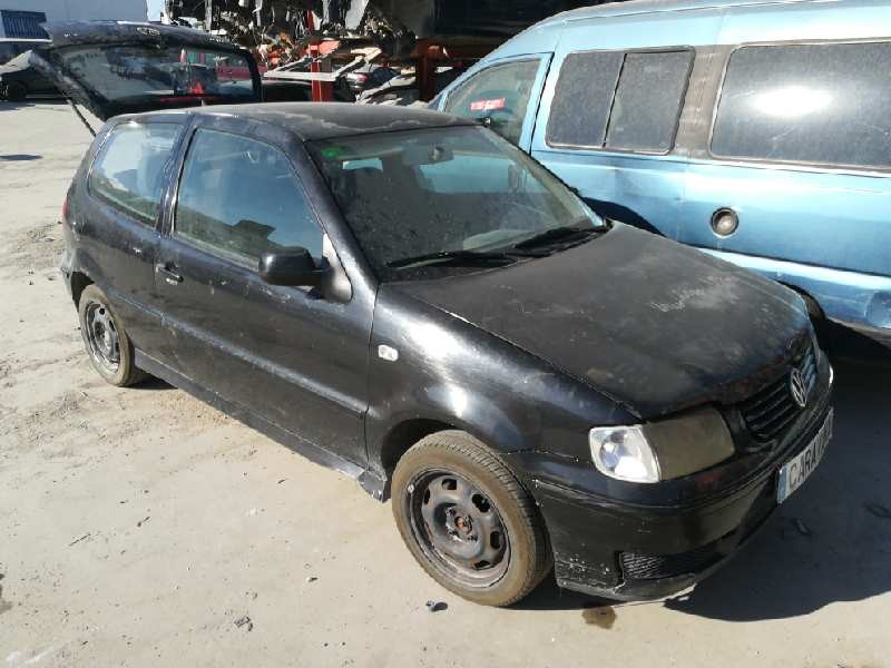 VOLKSWAGEN POLO BERLINA (6N2)