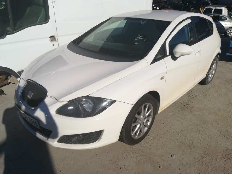 SEAT LEON (1P1)