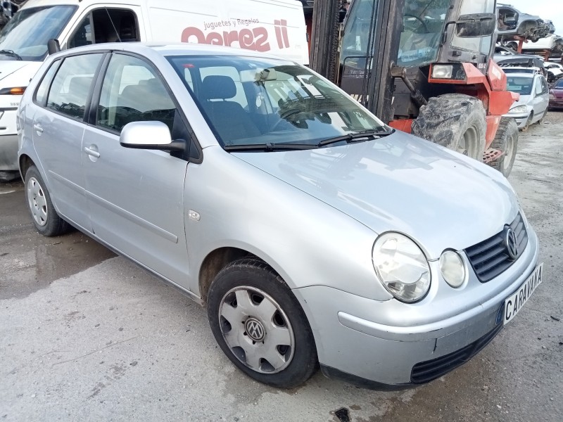 VOLKSWAGEN POLO (9N1)