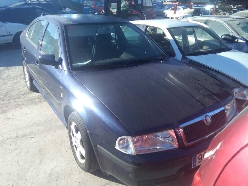 SKODA OCTAVIA BERLINA (1U2)