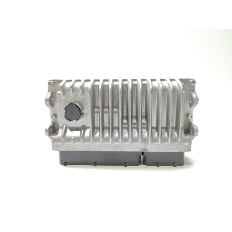 Recambio de centralita motor uce para toyota auris hybrid active referencia OEM IAM 896610ZU60  