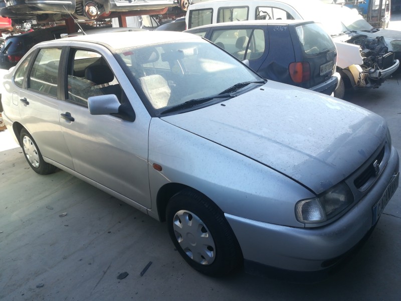 SEAT CORDOBA BERLINA (6K2)