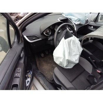 peugeot 207 del año 2025