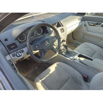 mercedes-benz clase c (w204) berlina del año 2011