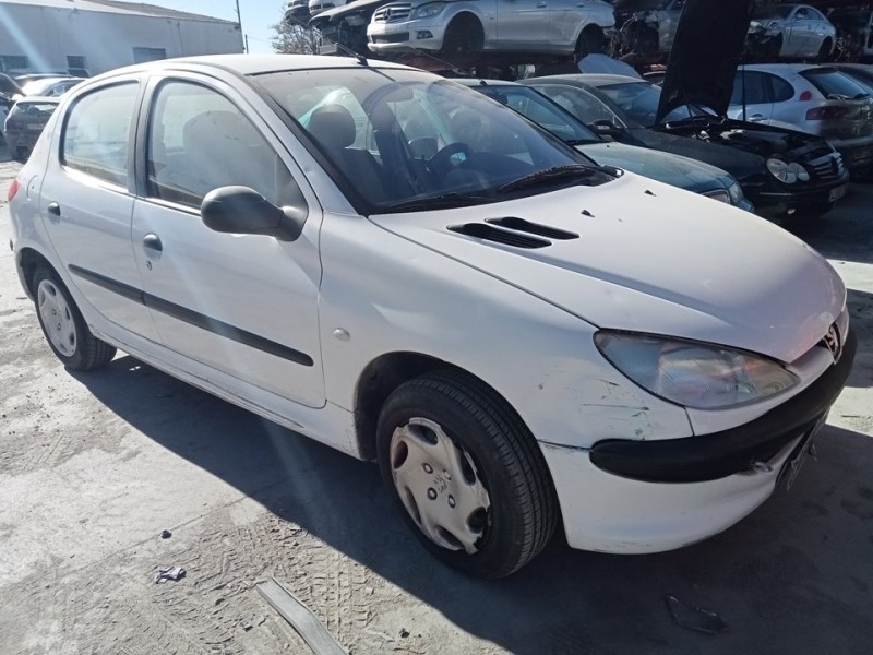 PEUGEOT 206 BERLINA