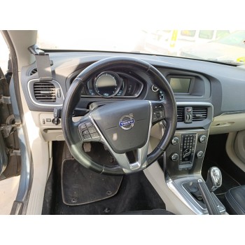 volvo v40 del año 2013