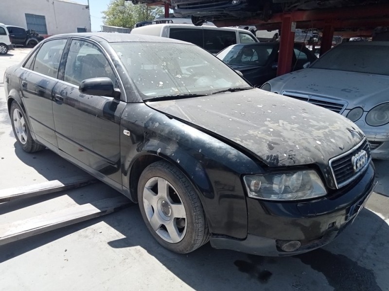 AUDI A4 BERLINA (8E)