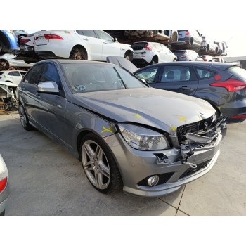 mercedes-benz clase c (w204) berlina del año 2007