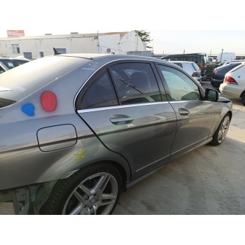 mercedes-benz clase c (w204) berlina del año 2007