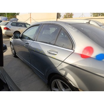 mercedes-benz clase c (w204) berlina del año 2007