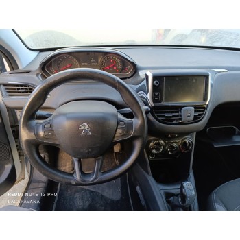 peugeot 208 del año 2013