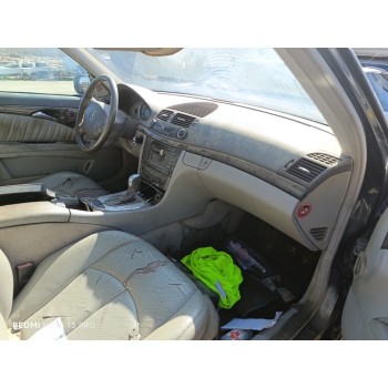 mercedes-benz clase e (w211) berlina del año 2002