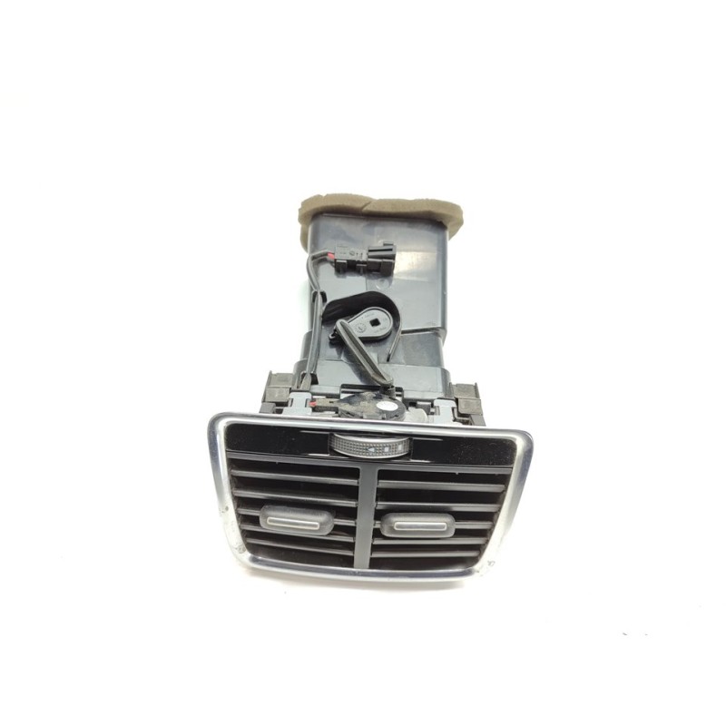 Recambio de rejilla aireadora para audi q3 (8ug) attraction referencia OEM IAM 8U0819203  