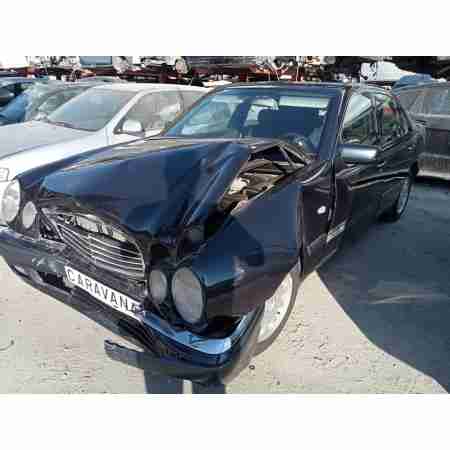 MERCEDES-BENZ CLASE E (W210) BERLINA