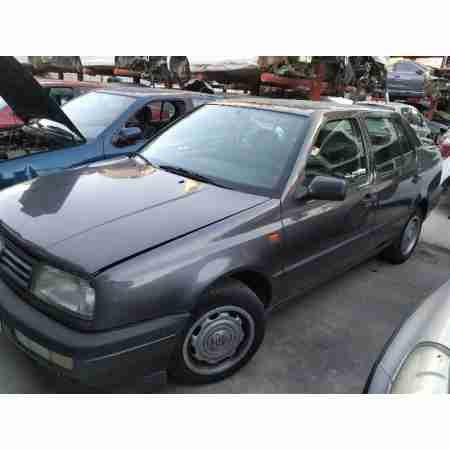 VOLKSWAGEN VENTO (1H2)