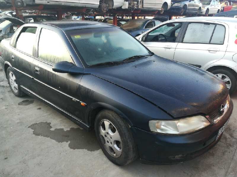 OPEL VECTRA B BERLINA