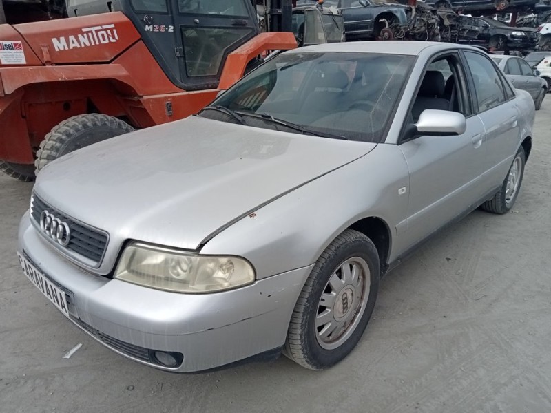 AUDI A4 BERLINA (B5)