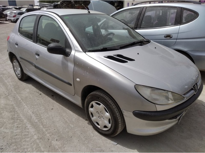 PEUGEOT 206 BERLINA