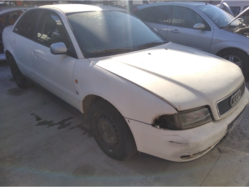 AUDI A4 BERLINA (8E)