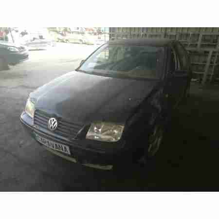 VOLKSWAGEN BORA BERLINA (1J2)