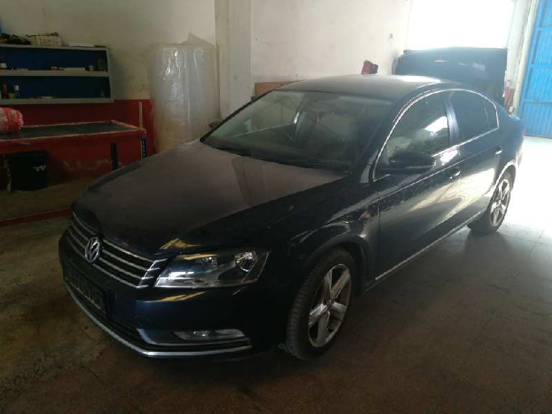 volkswagen passat lim. (362) del año 2012