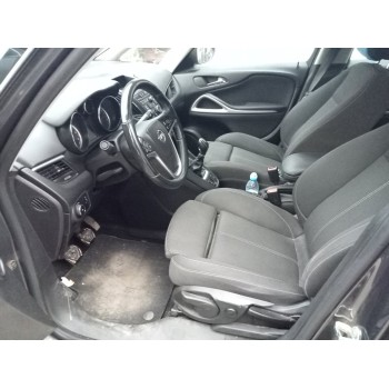 opel zafira tourer del año 2012