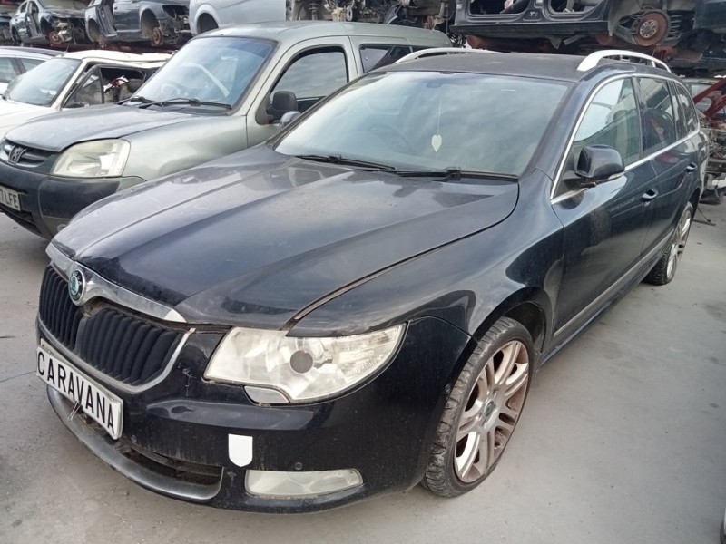 skoda superb combi (3t5) del año 2011