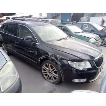 skoda superb combi (3t5) del año 2011