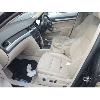 skoda superb combi (3t5) del año 2011