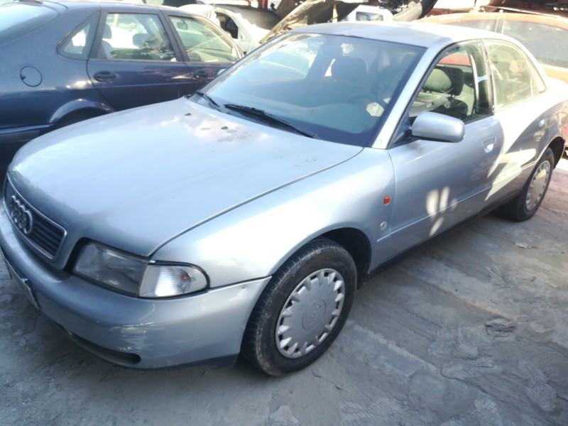 AUDI A4 BERLINA (B5)