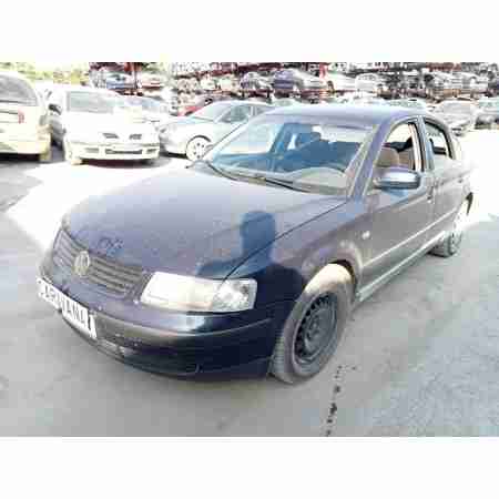 VOLKSWAGEN PASSAT BERLINA (3B2)