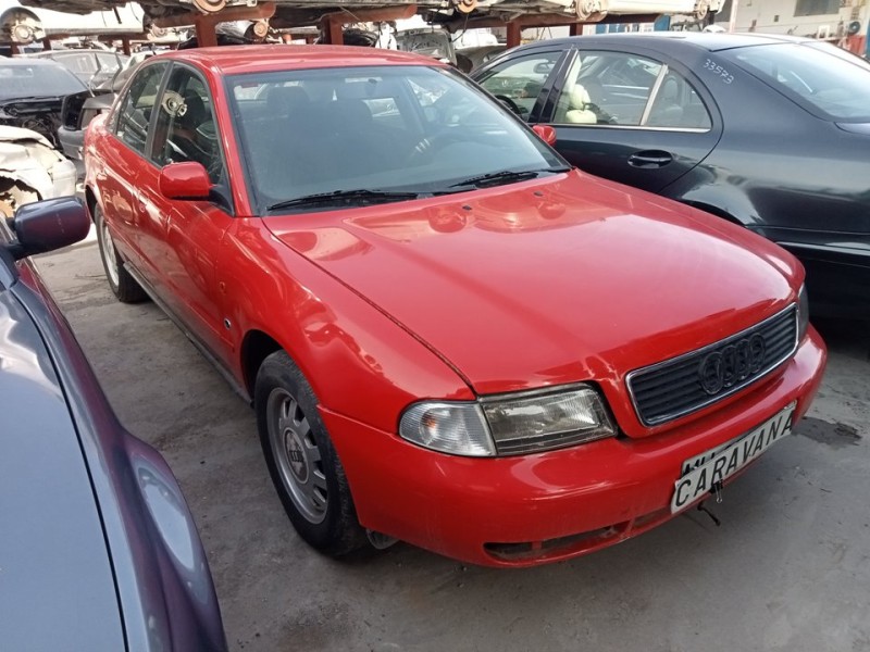 AUDI A4 BERLINA (B5)