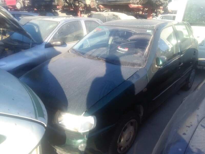 VOLKSWAGEN POLO BERLINA (6N1)