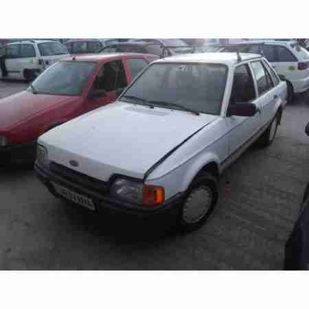 FORD ESCORT BERLINA