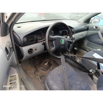 skoda octavia combi (1u5) del año 1999