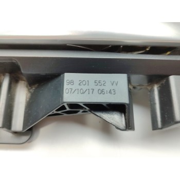 Recambio de maneta exterior delantera derecha para peugeot 3008 active referencia OEM IAM 98201552VV  