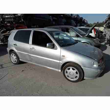 VOLKSWAGEN POLO BERLINA (6N2)