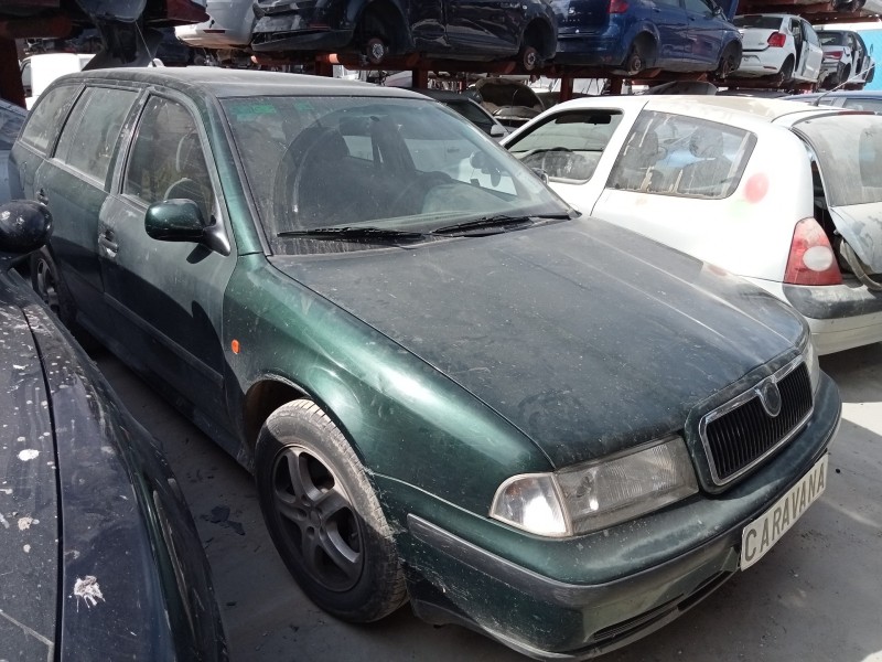 SKODA OCTAVIA COMBI (1U5)