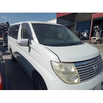nissan elgrand del año 2004