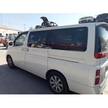 nissan elgrand del año 2004