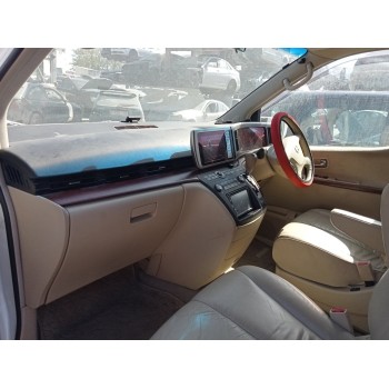 nissan elgrand del año 2004